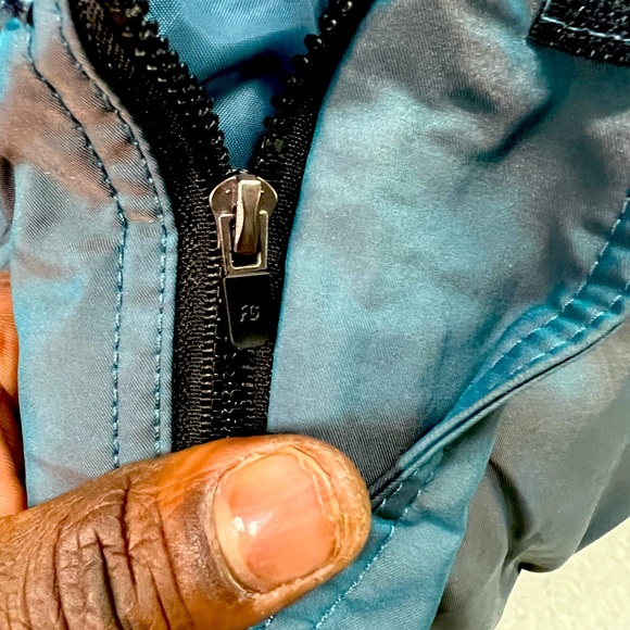 Fear of God Essentials Puffer Jacket Brilliant Blue - Picture 2 of 5